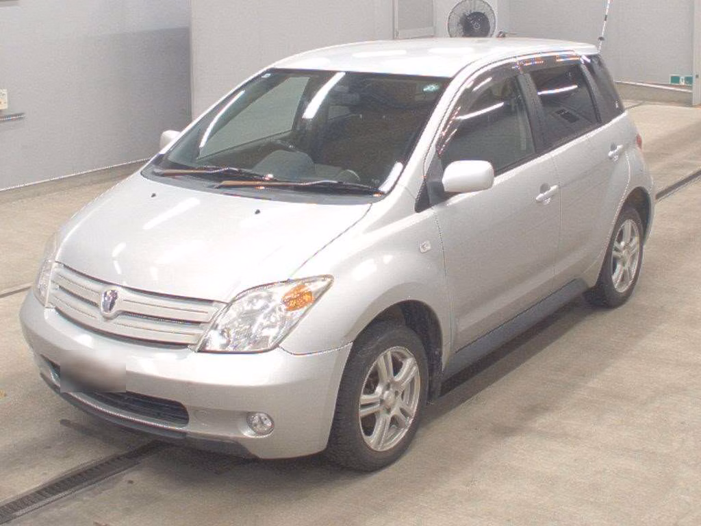 TOYOTA IST