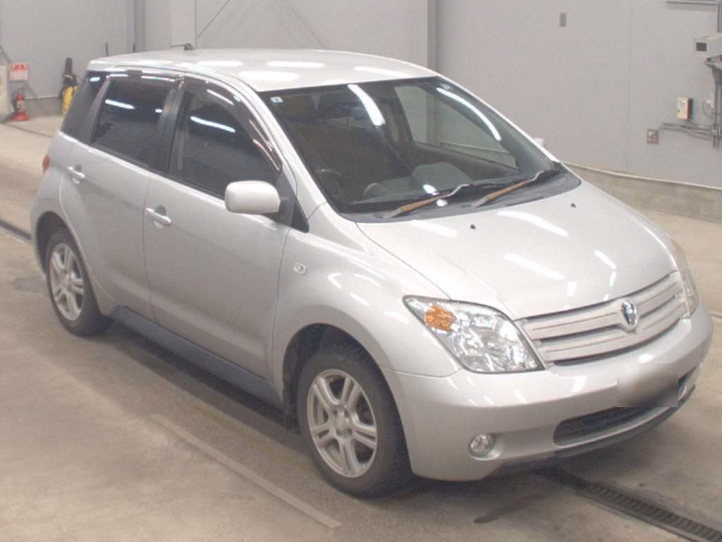 TOYOTA IST