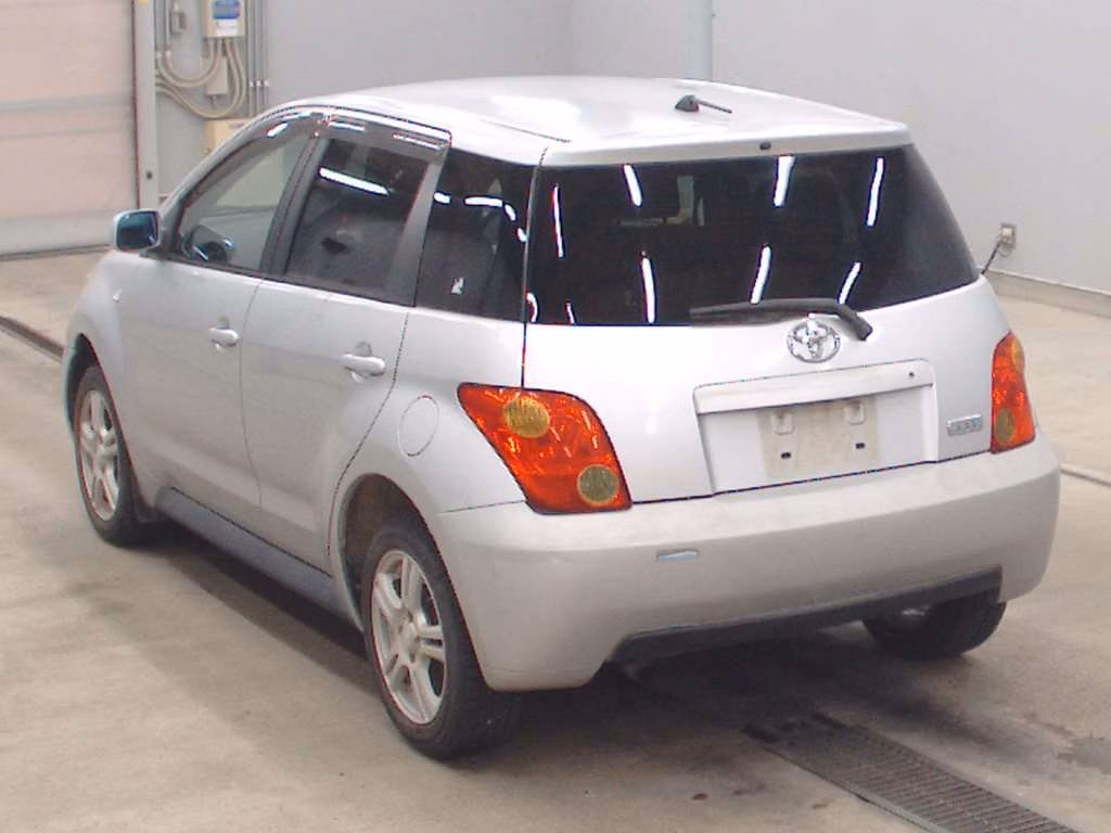 TOYOTA IST