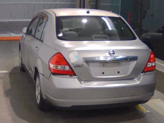 NISSAN TIIDA LATIO