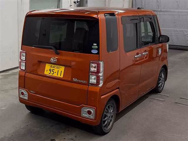 DAIHATSU WAKE