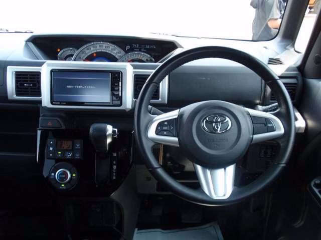 TOYOTA PIXIS MEGA