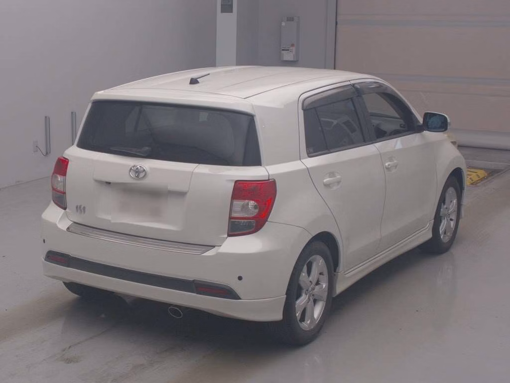 TOYOTA IST