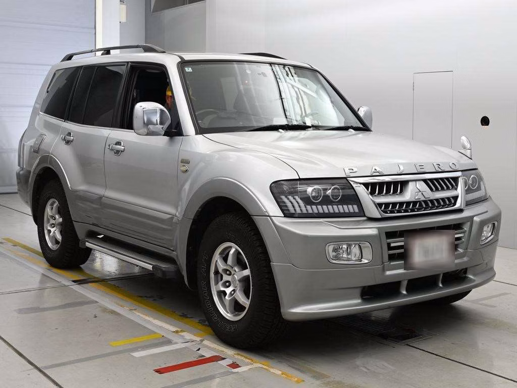 MITSUBISHI PAJERO