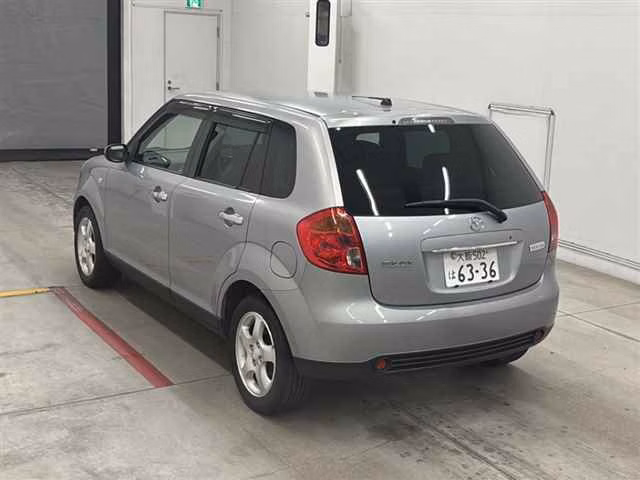 MAZDA VERISA