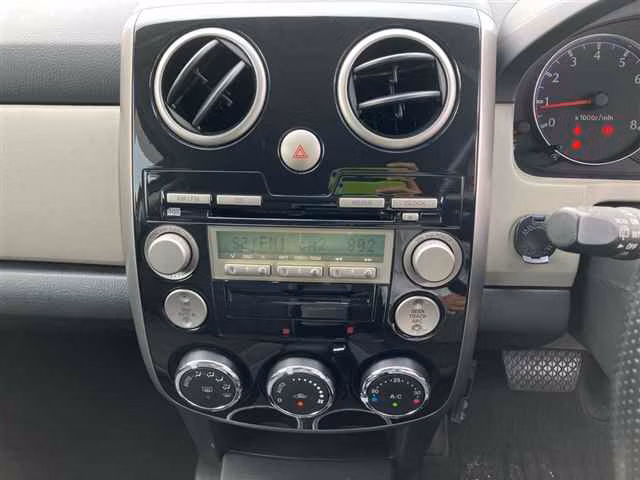 MAZDA VERISA