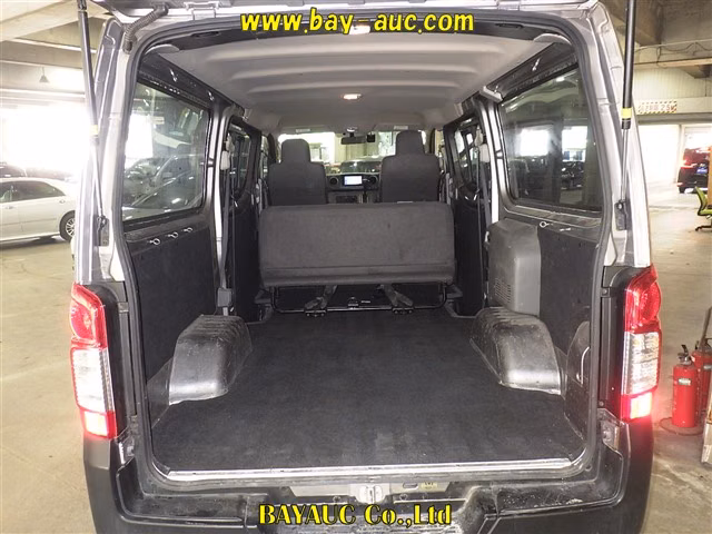 NISSAN NV350 CARAVAN