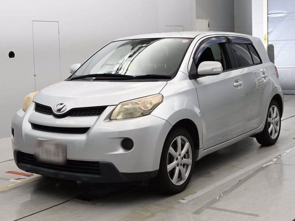 TOYOTA IST