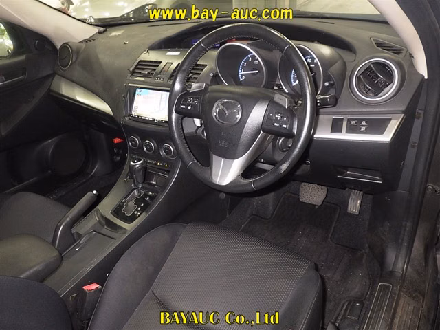 MAZDA AXELA