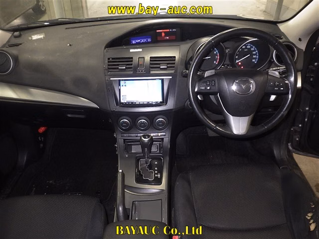 MAZDA AXELA