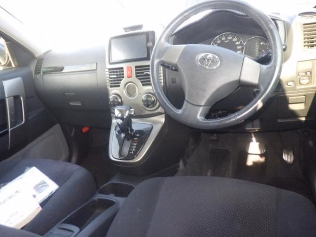 TOYOTA RUSH