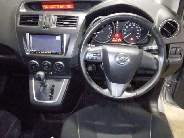 NISSAN LAFESTA
