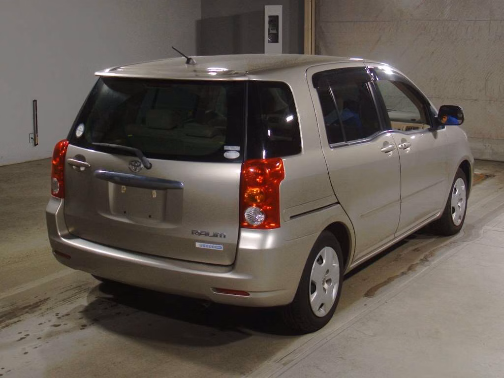 TOYOTA RAUM