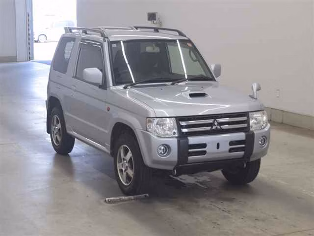 MITSUBISHI PAJERO MINI