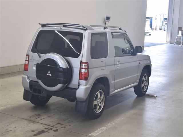 MITSUBISHI PAJERO MINI