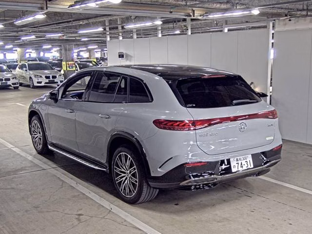 MERCEDES-BENZ EQS SUV