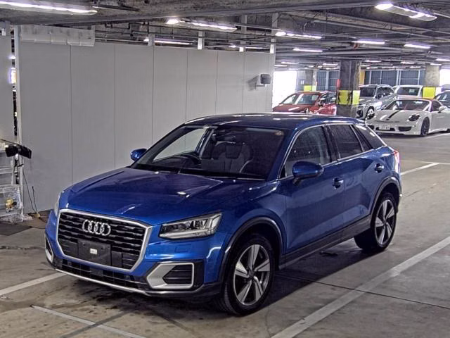 AUDI Q2