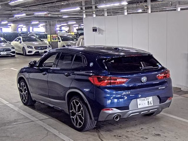BMW X2