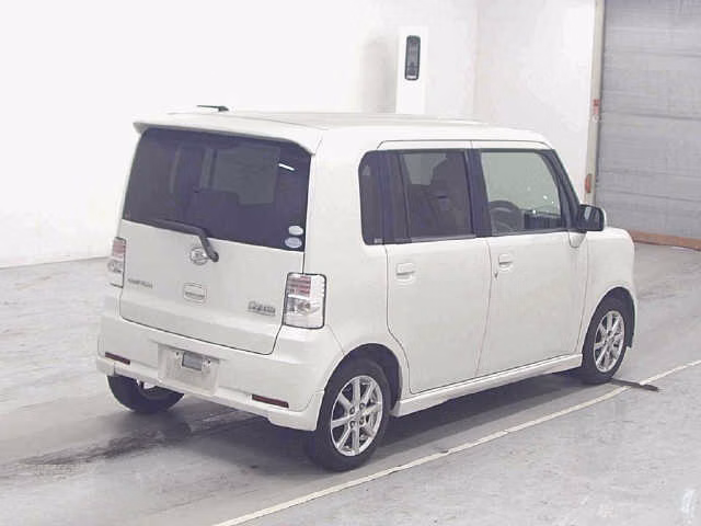 DAIHATSU MOVE CONTE