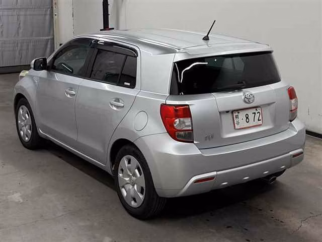 TOYOTA IST