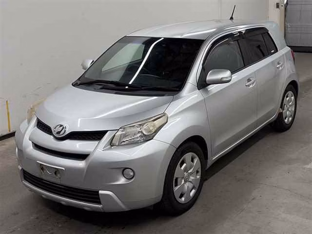 TOYOTA IST