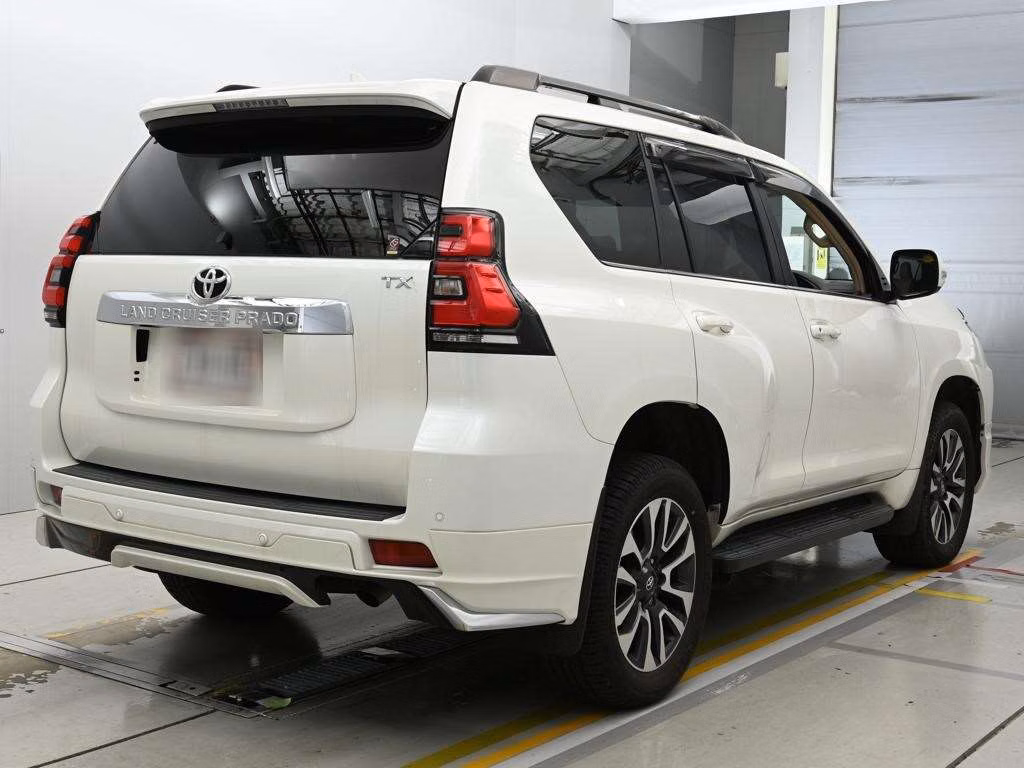 TOYOTA LAND CRUISER PRADO