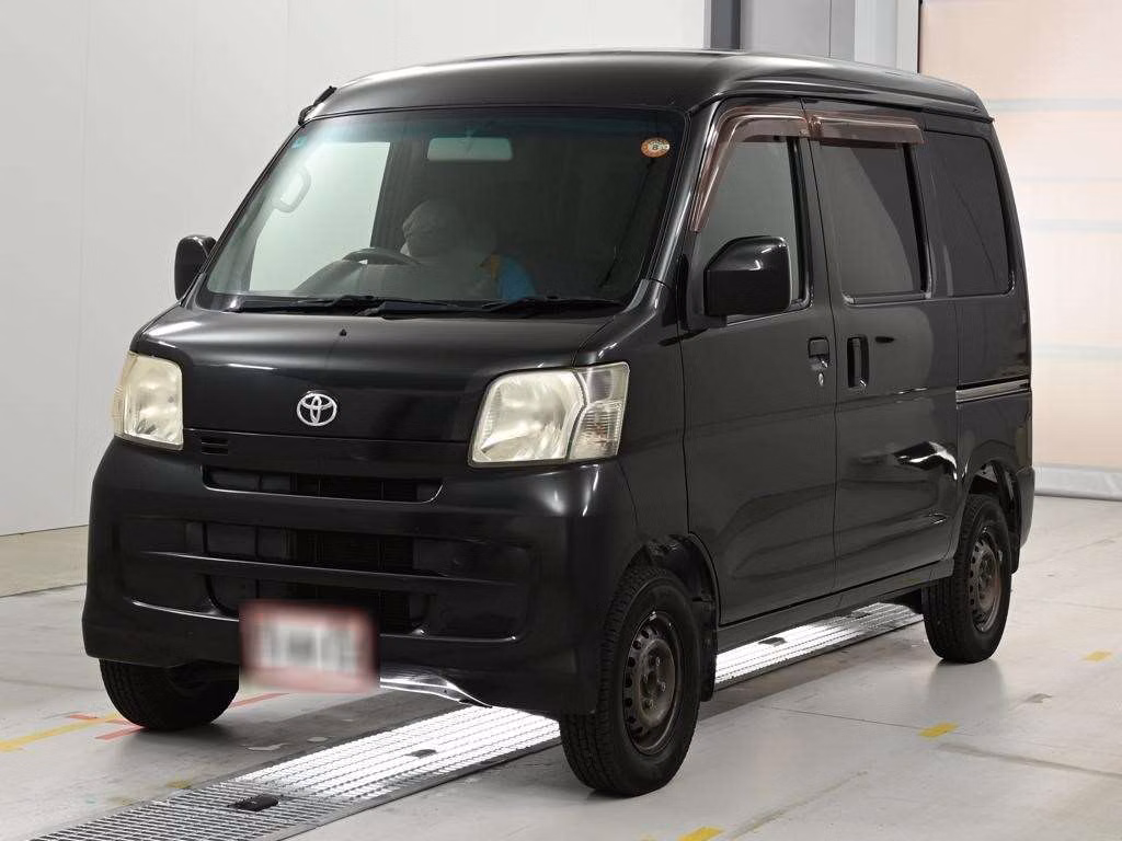 TOYOTA PIXIS VAN