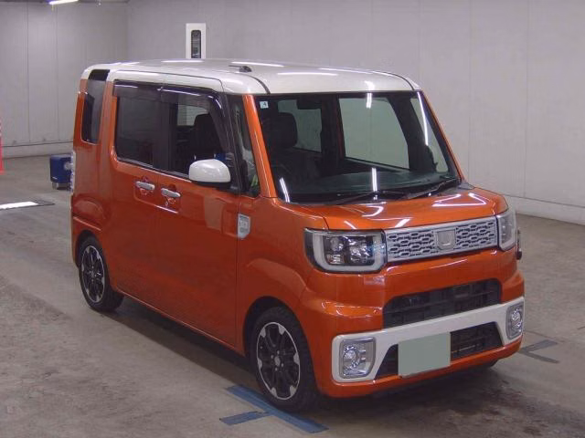 DAIHATSU WAKE