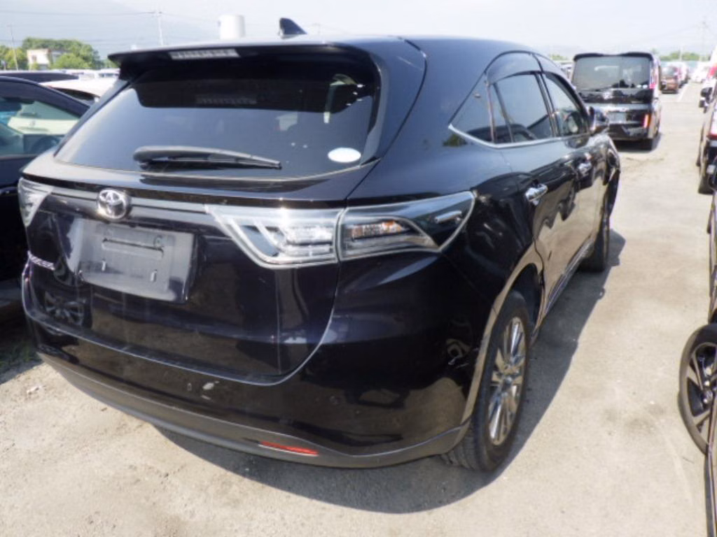 TOYOTA HARRIER