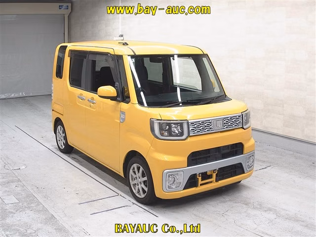 DAIHATSU WAKE