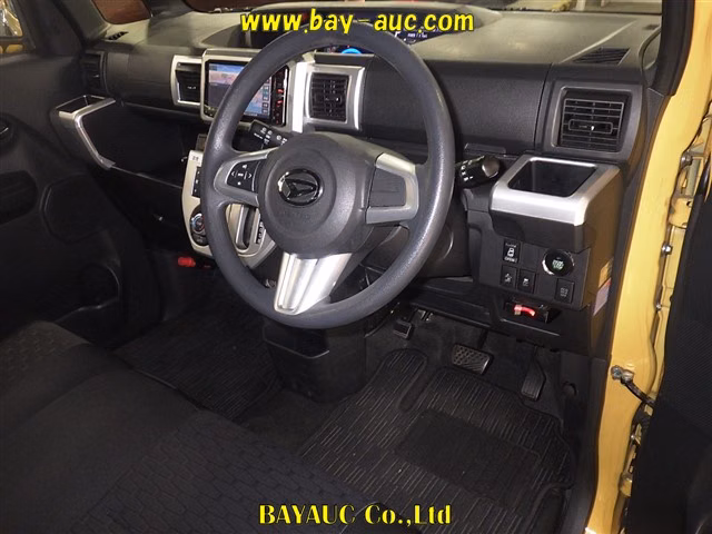 DAIHATSU WAKE