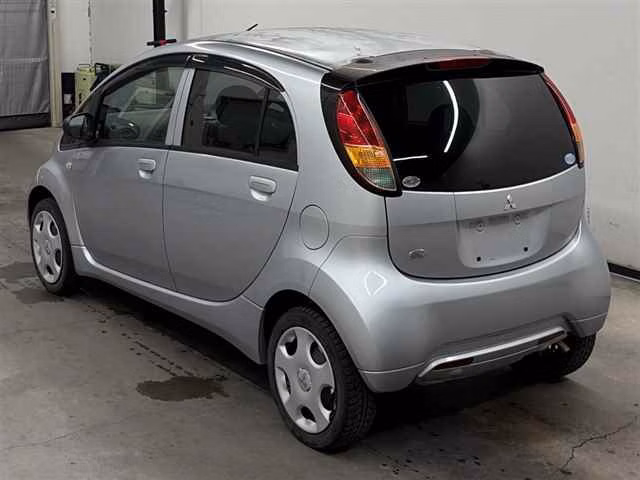 MITSUBISHI I