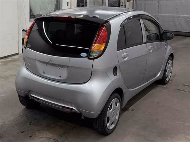 MITSUBISHI I