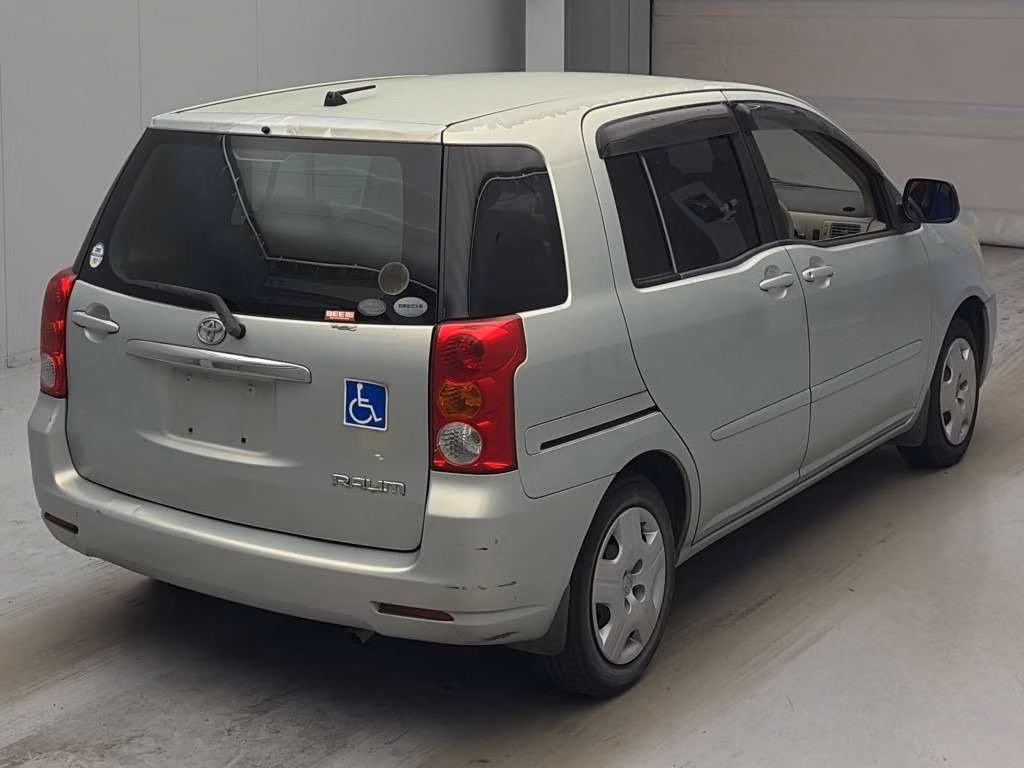 TOYOTA RAUM