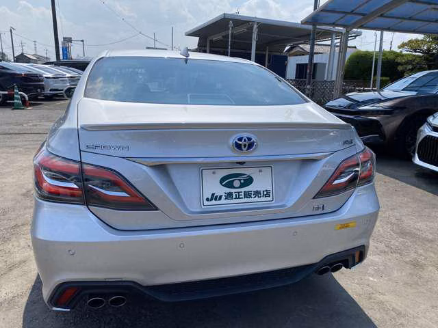 TOYOTA CROWN