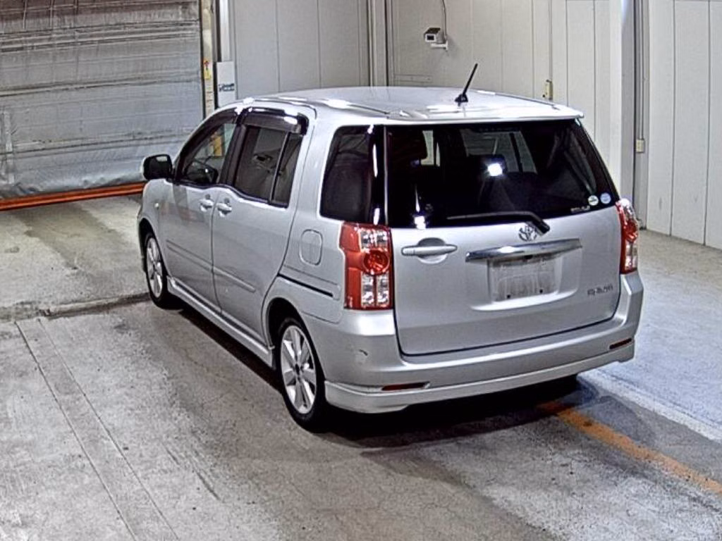 TOYOTA RAUM