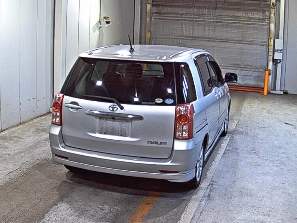 TOYOTA RAUM
