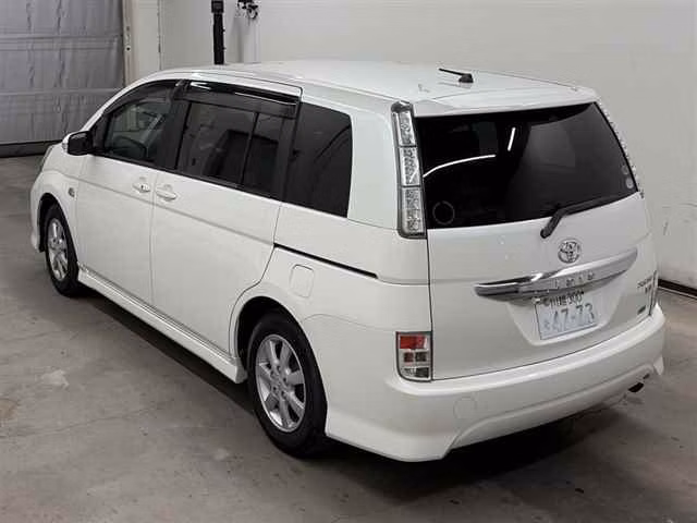 TOYOTA ISIS