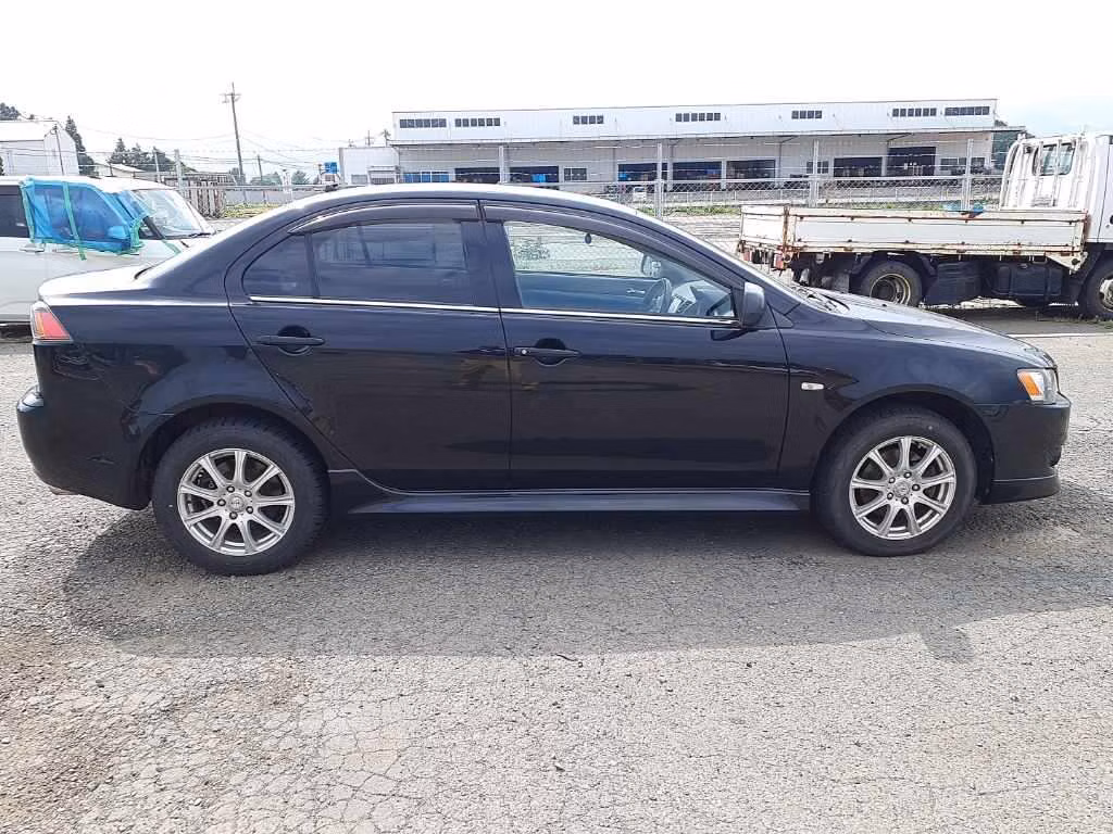 MITSUBISHI GALANT FORTIS