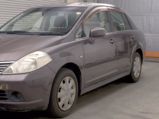 NISSAN TIIDA LATIO