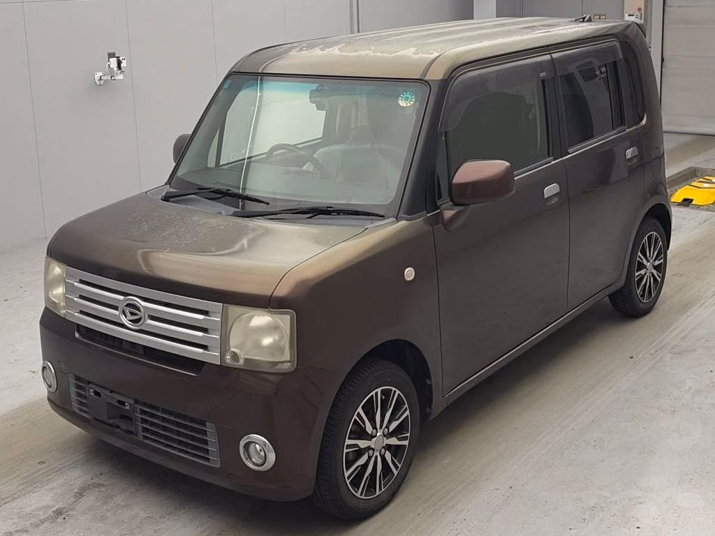 DAIHATSU MOVE CONTE