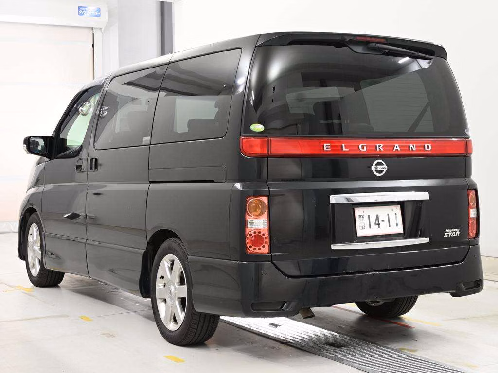NISSAN ELGRAND