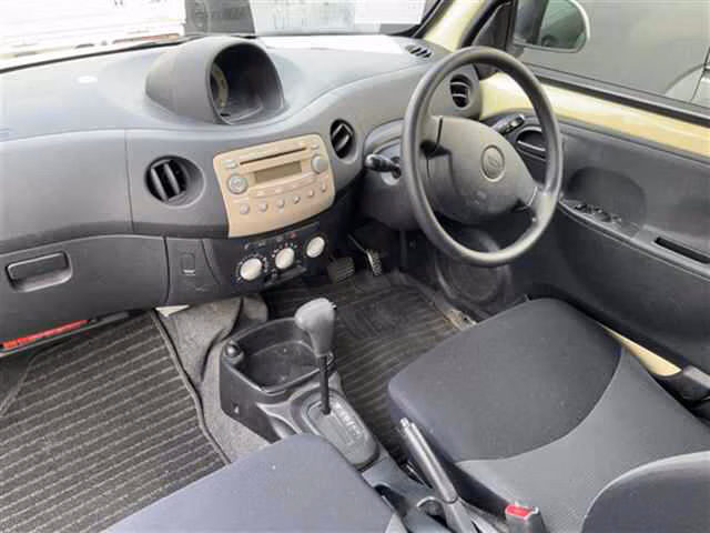 DAIHATSU ESSE