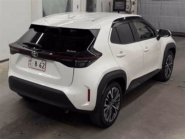 TOYOTA YARIS CROSS