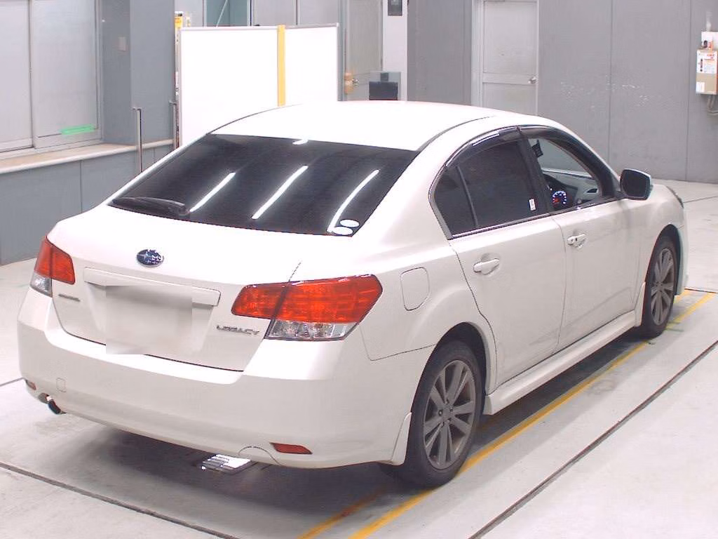 SUBARU LEGACY B4
