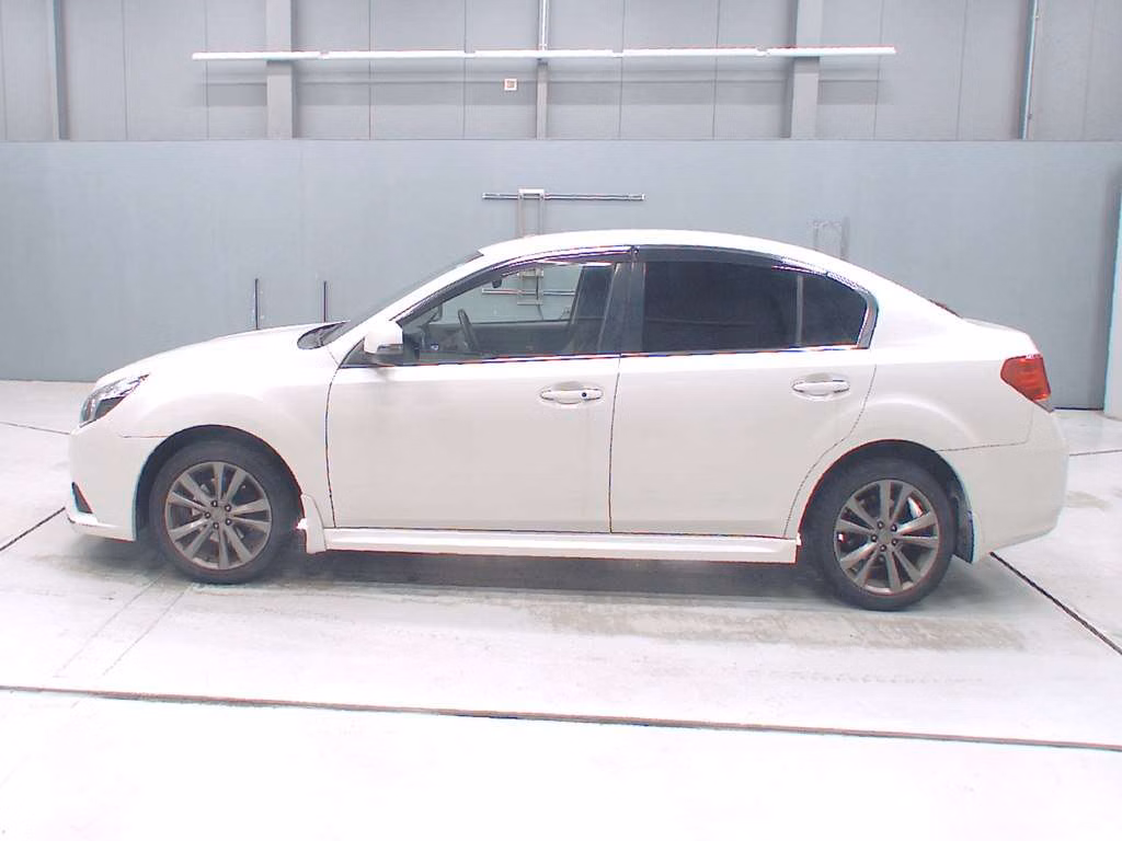 SUBARU LEGACY B4