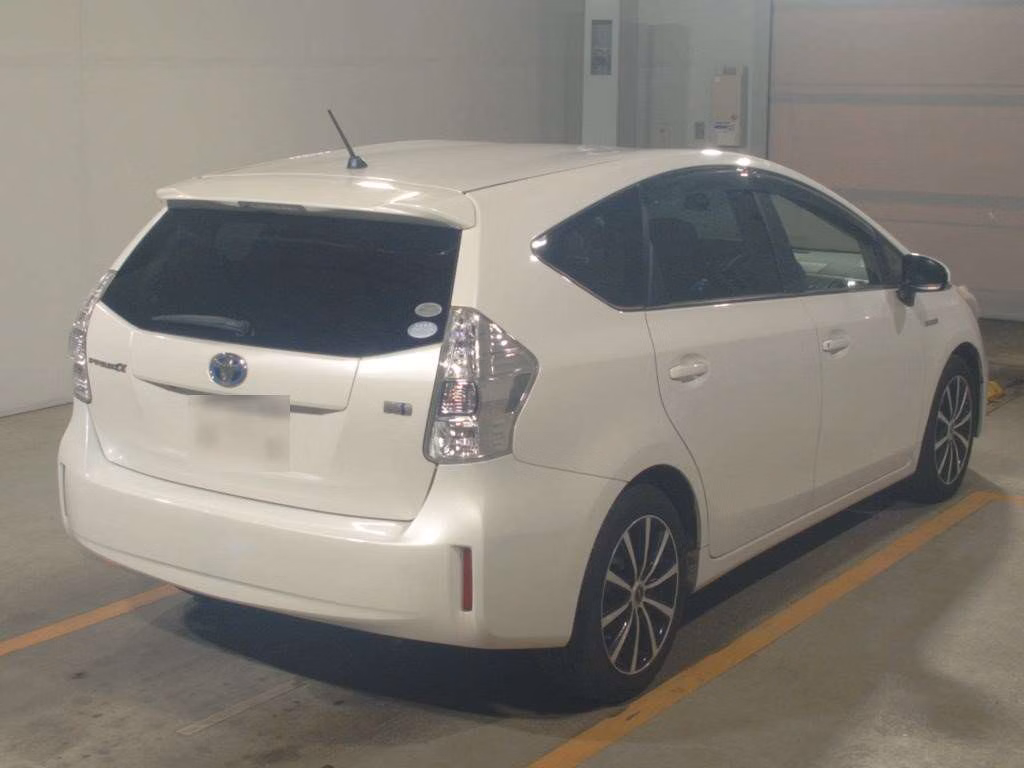 TOYOTA PRIUS ALPHA