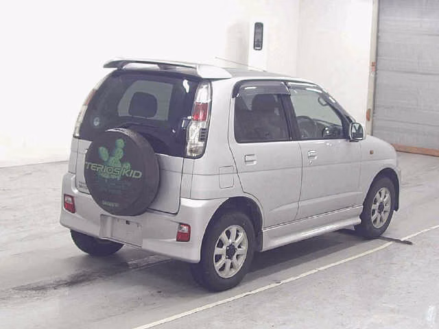 DAIHATSU TERIOS KID