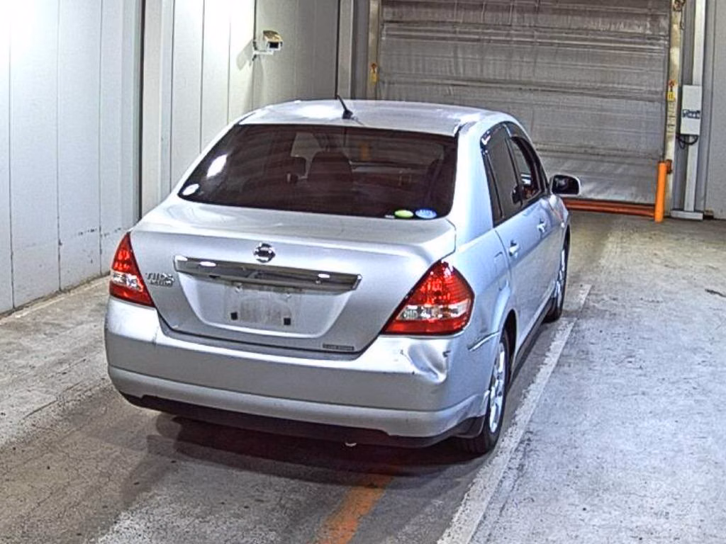 NISSAN TIIDA LATIO