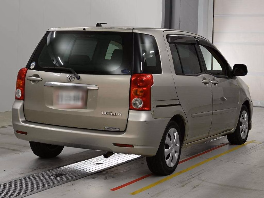 TOYOTA RAUM